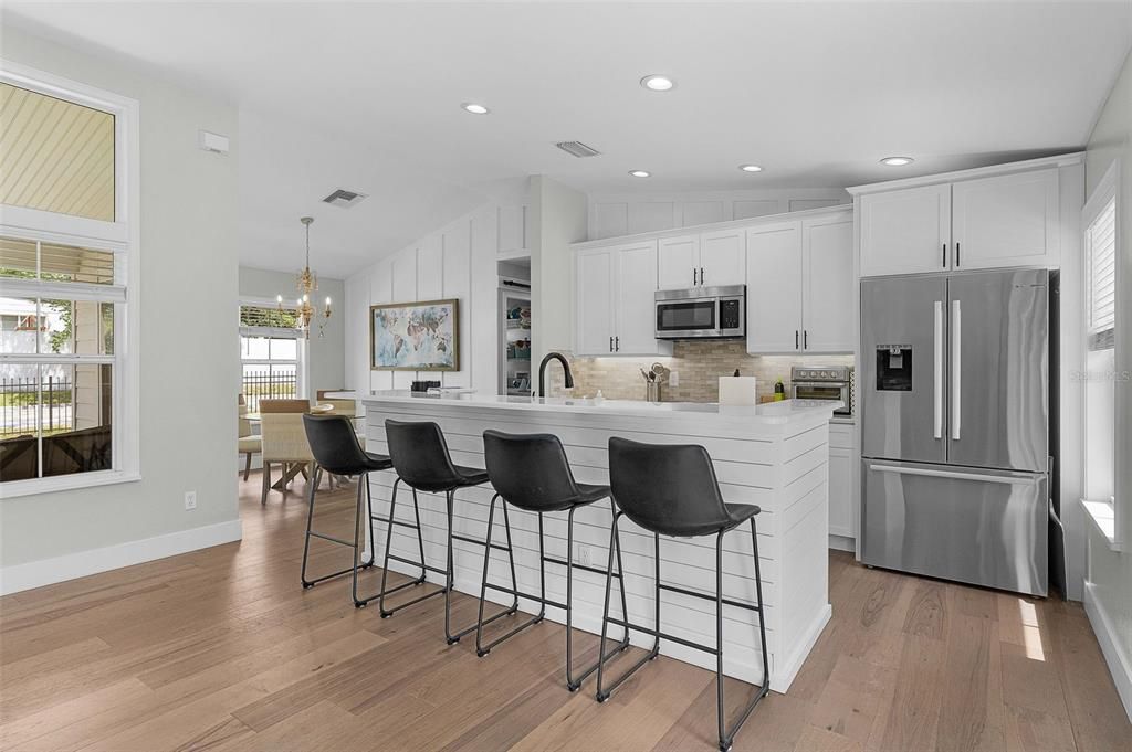 For Sale: $348,800 (3 beds, 2 baths, 1677 Square Feet)