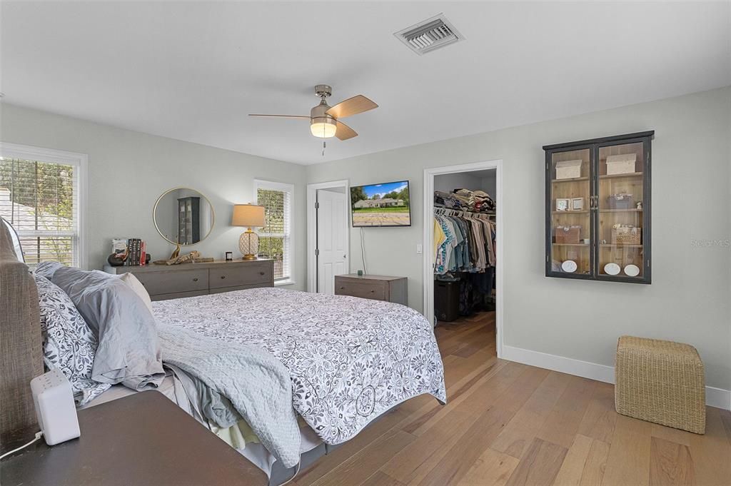 For Sale: $348,800 (3 beds, 2 baths, 1677 Square Feet)