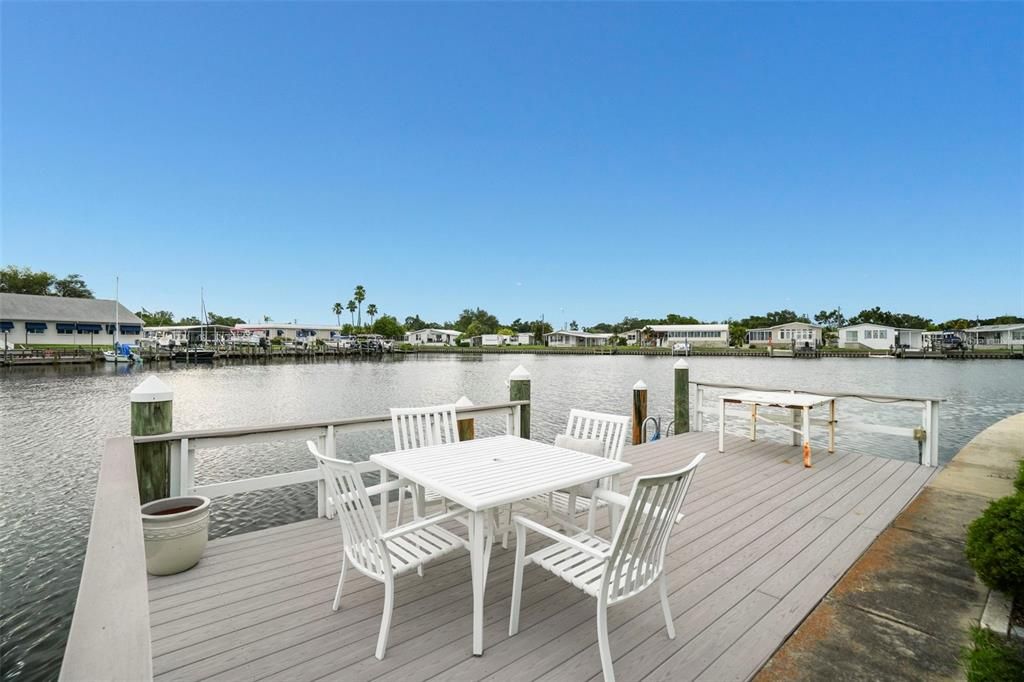 For Sale: $349,999 (2 beds, 2 baths, 1438 Square Feet)