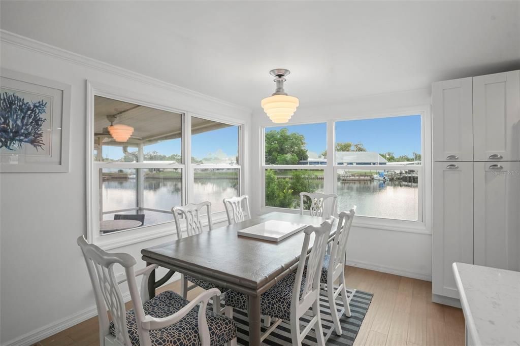 For Sale: $349,999 (2 beds, 2 baths, 1438 Square Feet)