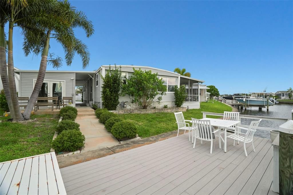 For Sale: $349,999 (2 beds, 2 baths, 1438 Square Feet)