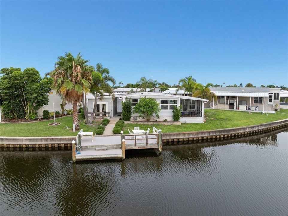 For Sale: $349,999 (2 beds, 2 baths, 1438 Square Feet)