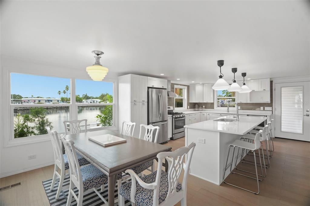For Sale: $349,999 (2 beds, 2 baths, 1438 Square Feet)