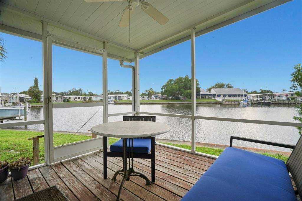 For Sale: $349,999 (2 beds, 2 baths, 1438 Square Feet)
