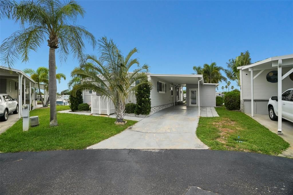 For Sale: $349,999 (2 beds, 2 baths, 1438 Square Feet)