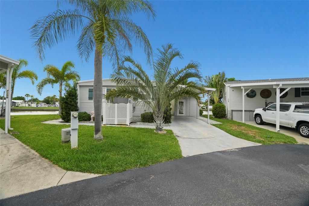 For Sale: $349,999 (2 beds, 2 baths, 1438 Square Feet)