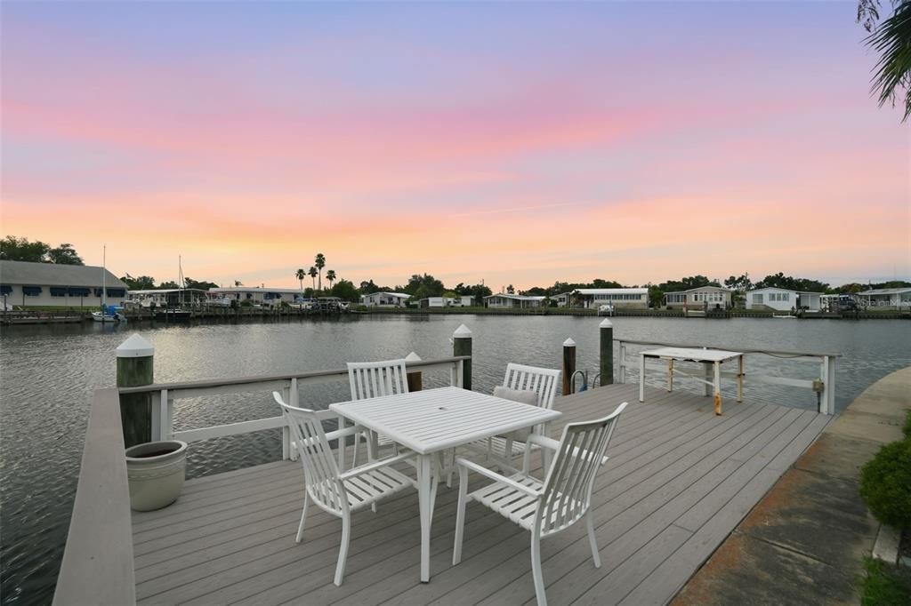 For Sale: $349,999 (2 beds, 2 baths, 1438 Square Feet)