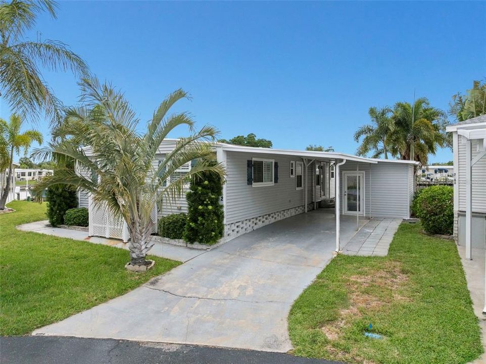 For Sale: $349,999 (2 beds, 2 baths, 1438 Square Feet)