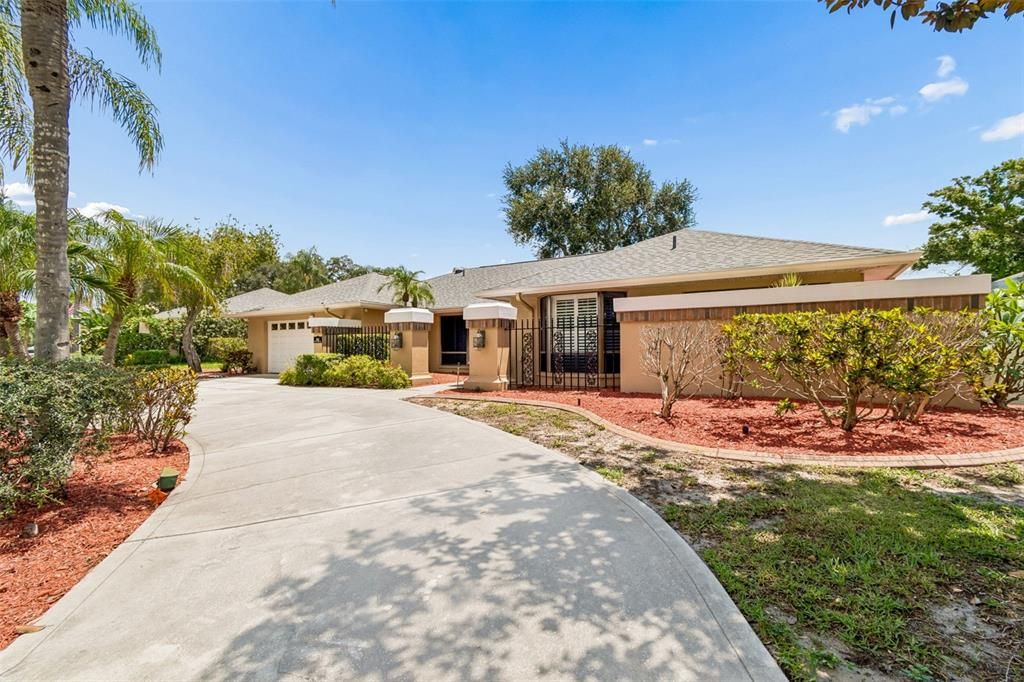 En Venta: $919,000 (4 camas, 3 baños, 2866 Pies cuadrados)