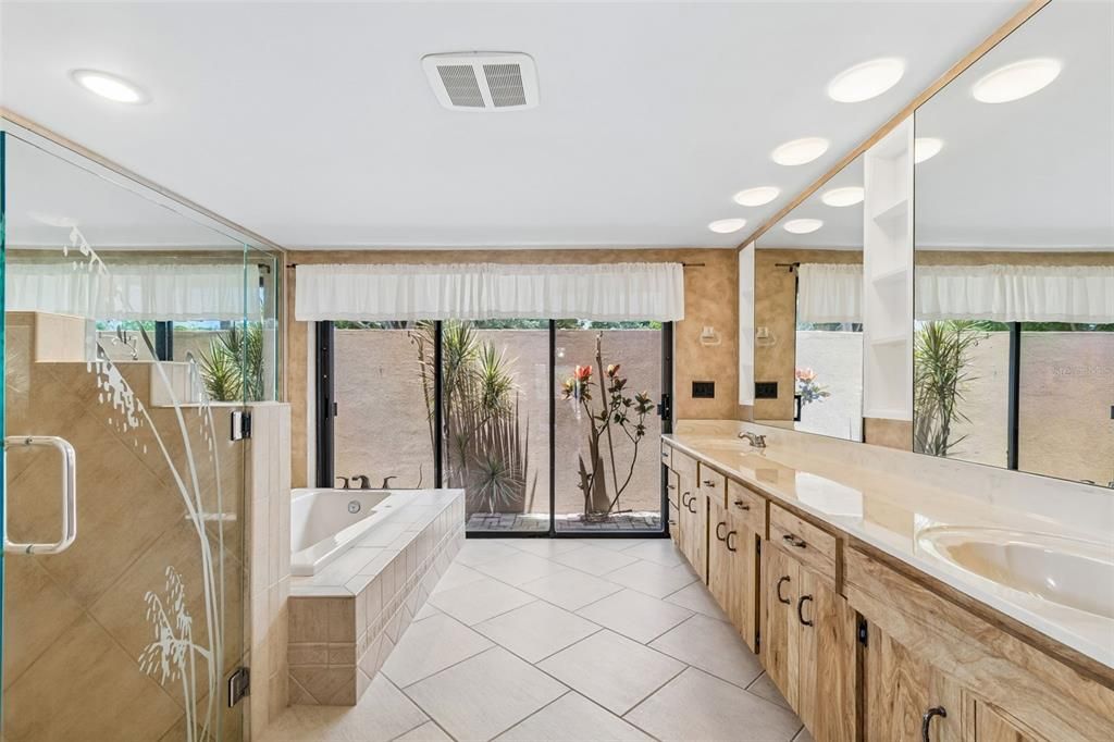 En Venta: $919,000 (4 camas, 3 baños, 2866 Pies cuadrados)