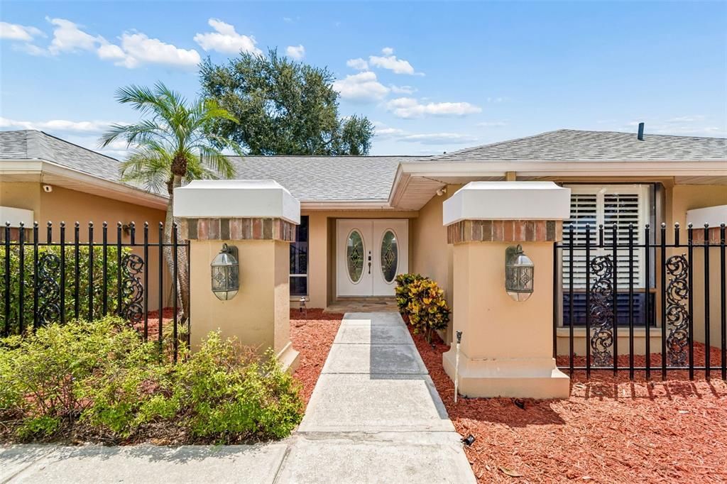 En Venta: $919,000 (4 camas, 3 baños, 2866 Pies cuadrados)