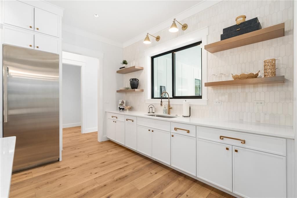 For Rent: $8,500 (4 beds, 3 baths, 3913 Square Feet)