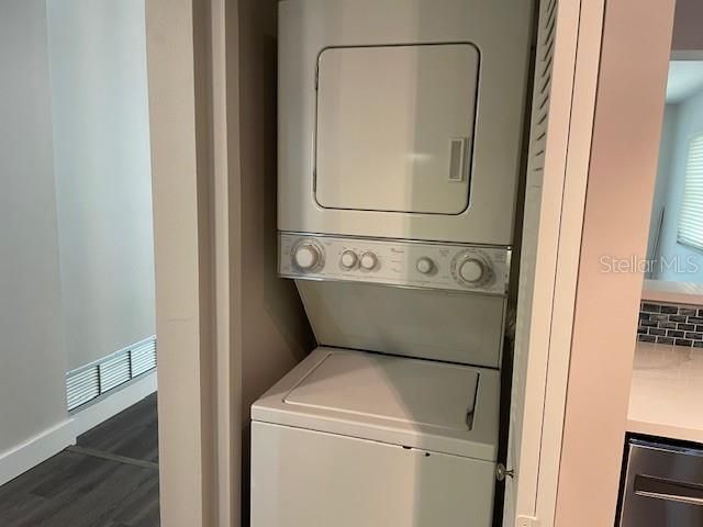 For Rent: $2,550 (2 beds, 2 baths, 1084 Square Feet)
