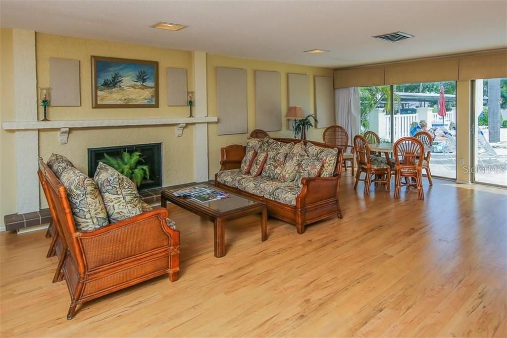 For Rent: $2,550 (2 beds, 2 baths, 1084 Square Feet)