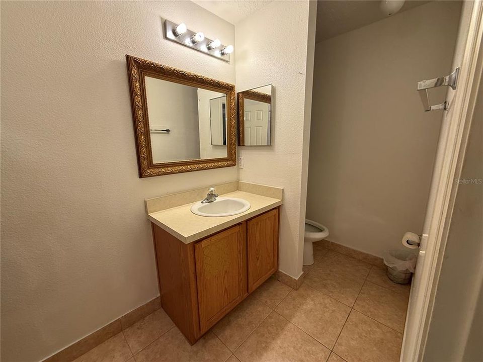For Rent: $2,300 (3 beds, 2 baths, 1450 Square Feet)