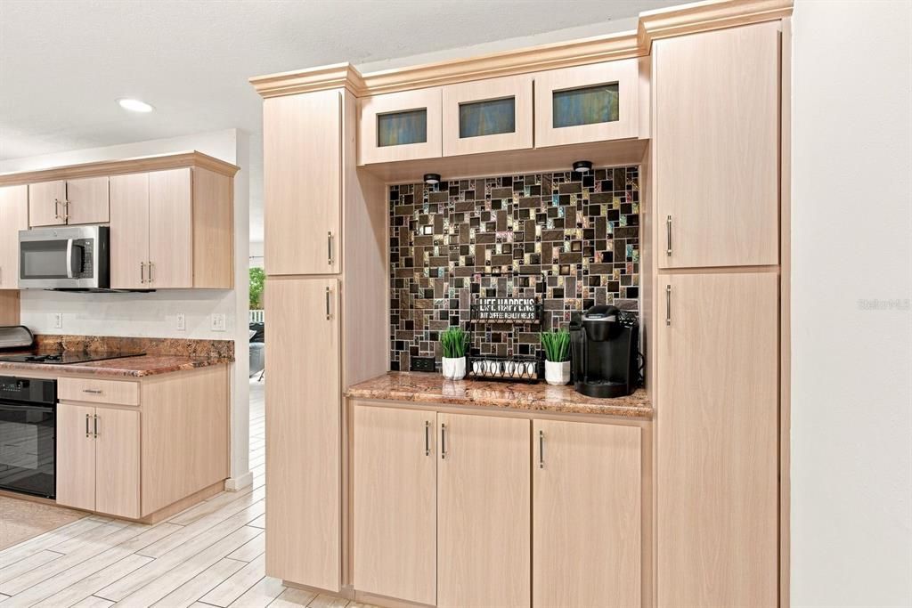 На продажу: $695,000 (3 спален, 3 ванн, 2093 Квадратных фут)