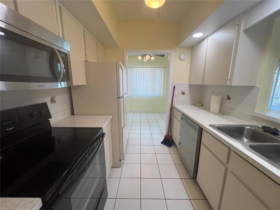 For Rent: $1,550 (2 beds, 2 baths, 1491 Square Feet)