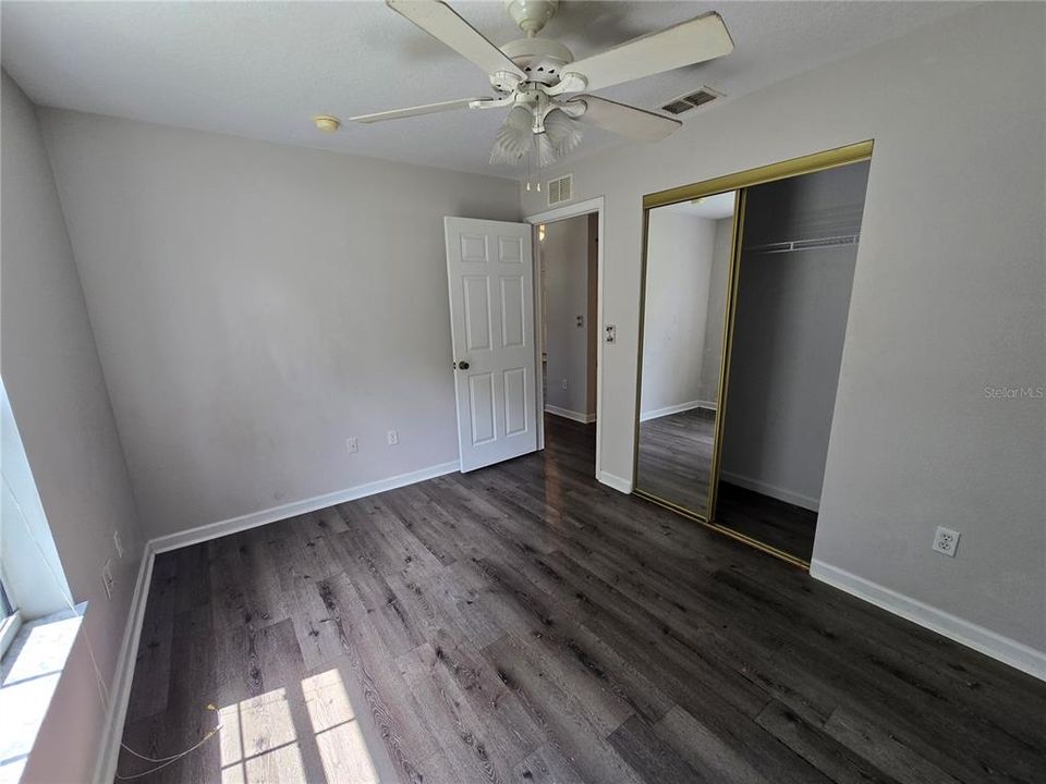 Active With Contract: $225,000 (3 beds, 2 baths, 1172 Square Feet)