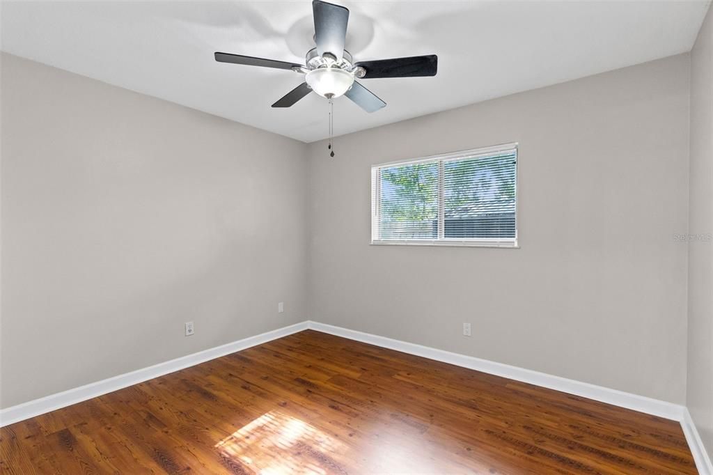 For Sale: $349,900 (3 beds, 2 baths, 1185 Square Feet)