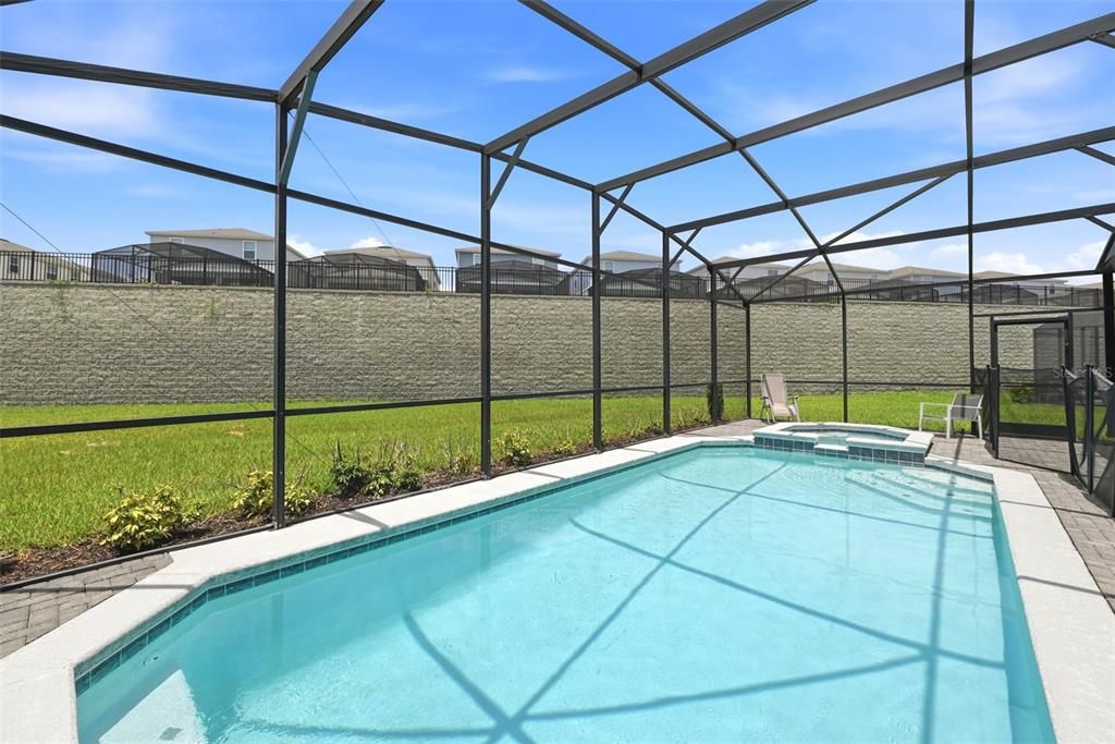 En Venta: $639,000 (8 camas, 6 baños, 4025 Pies cuadrados)