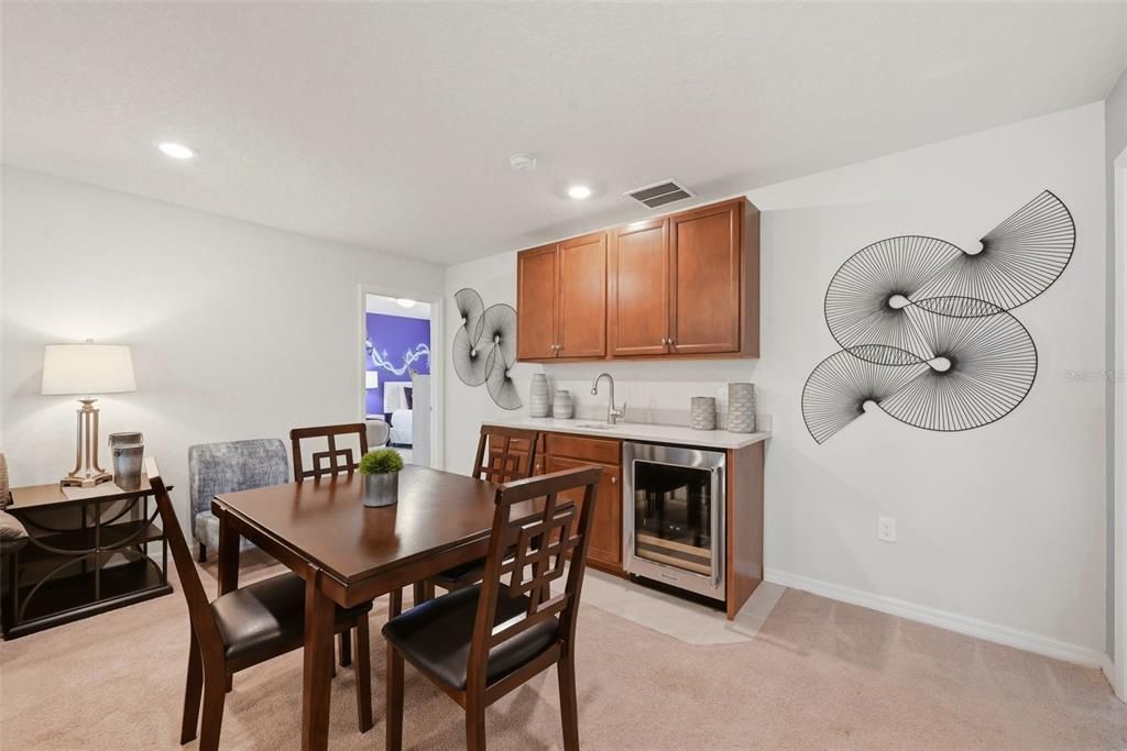 En Venta: $639,000 (8 camas, 6 baños, 4025 Pies cuadrados)