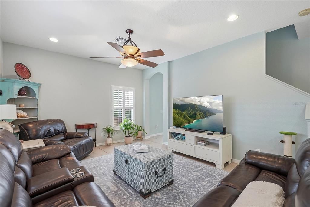 For Sale: $514,900 (4 beds, 3 baths, 2490 Square Feet)