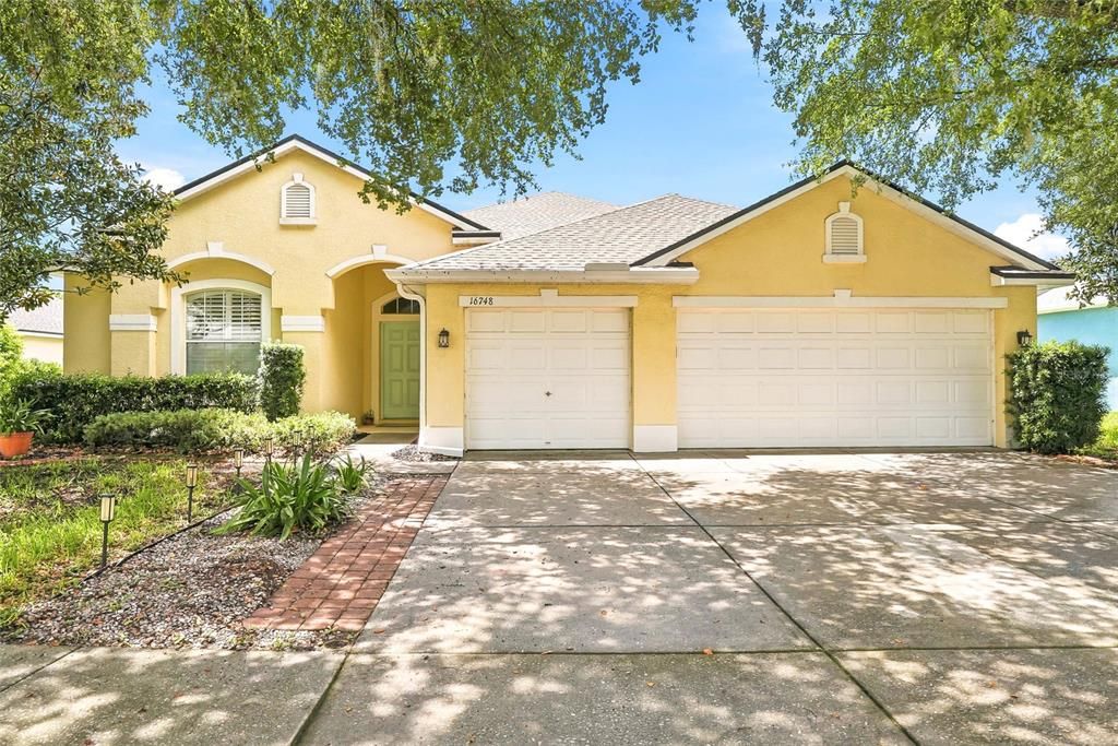 For Sale: $514,900 (4 beds, 3 baths, 2490 Square Feet)