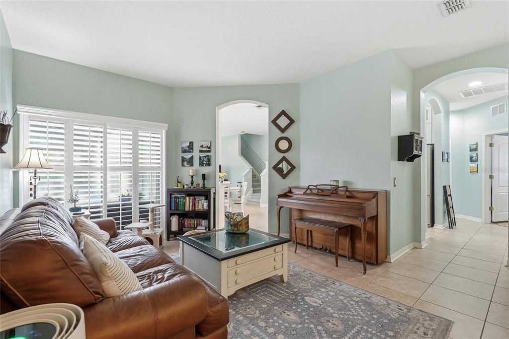 For Sale: $514,900 (4 beds, 3 baths, 2490 Square Feet)