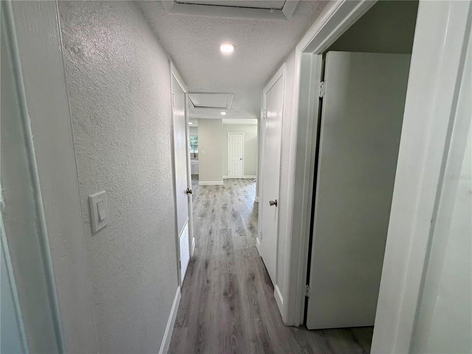 For Sale: $345,000 (3 beds, 2 baths, 1236 Square Feet)