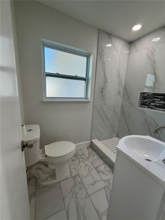 For Sale: $345,000 (3 beds, 2 baths, 1236 Square Feet)