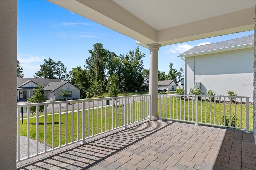 For Sale: $610,000 (3 beds, 3 baths, 2606 Square Feet)