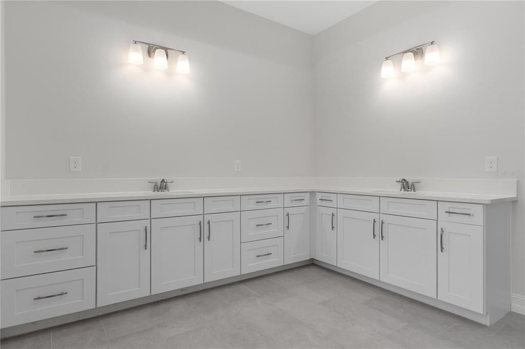 For Sale: $610,000 (3 beds, 3 baths, 2606 Square Feet)