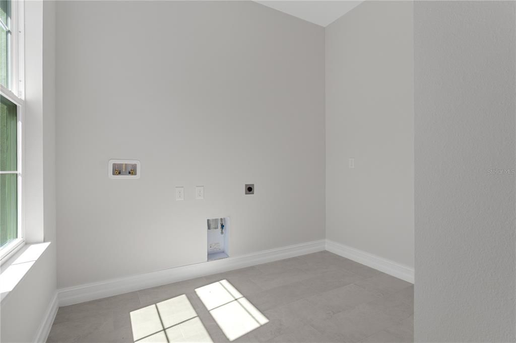 For Sale: $610,000 (3 beds, 3 baths, 2606 Square Feet)
