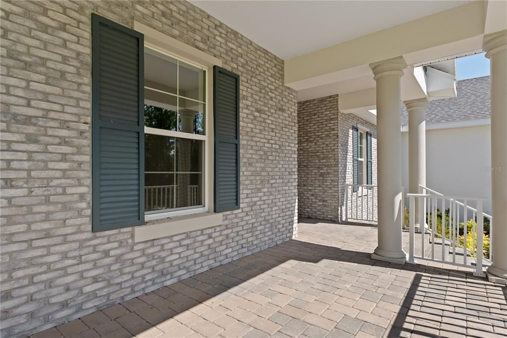 For Sale: $610,000 (3 beds, 3 baths, 2606 Square Feet)