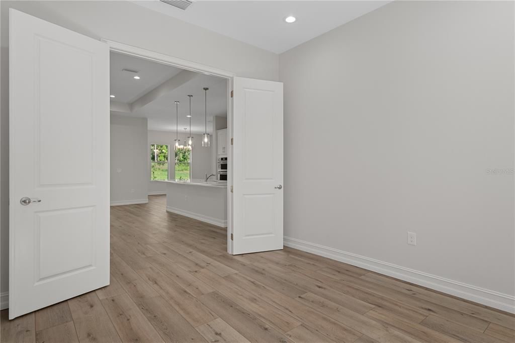 For Sale: $610,000 (3 beds, 3 baths, 2606 Square Feet)