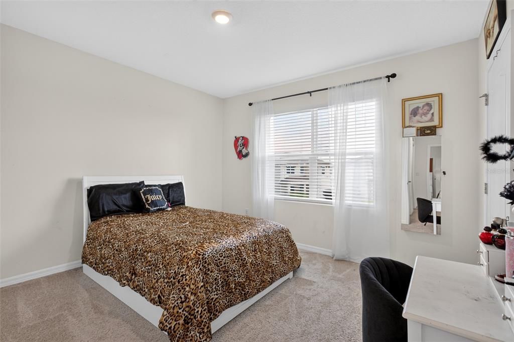 For Sale: $439,900 (5 beds, 3 baths, 2634 Square Feet)