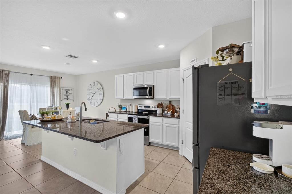 For Sale: $439,900 (5 beds, 3 baths, 2634 Square Feet)