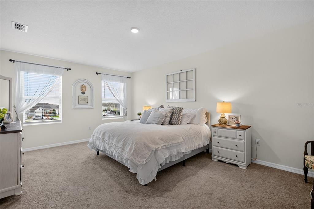 For Sale: $439,900 (5 beds, 3 baths, 2634 Square Feet)