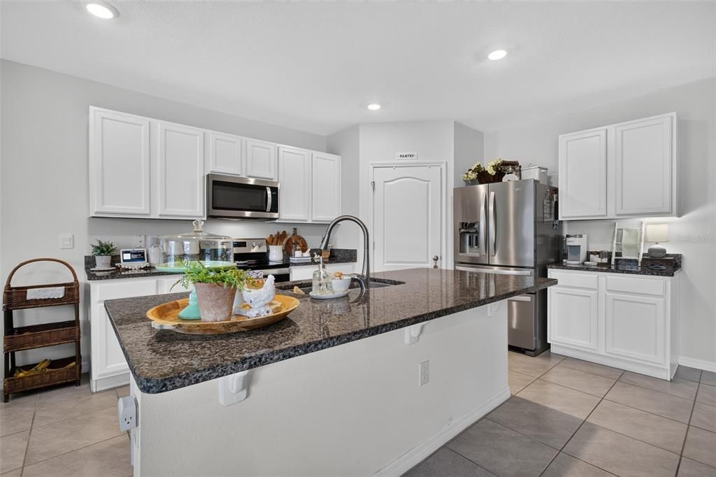 For Sale: $439,900 (5 beds, 3 baths, 2634 Square Feet)