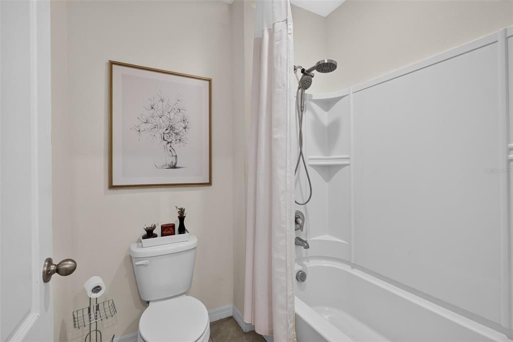For Sale: $439,900 (5 beds, 3 baths, 2634 Square Feet)