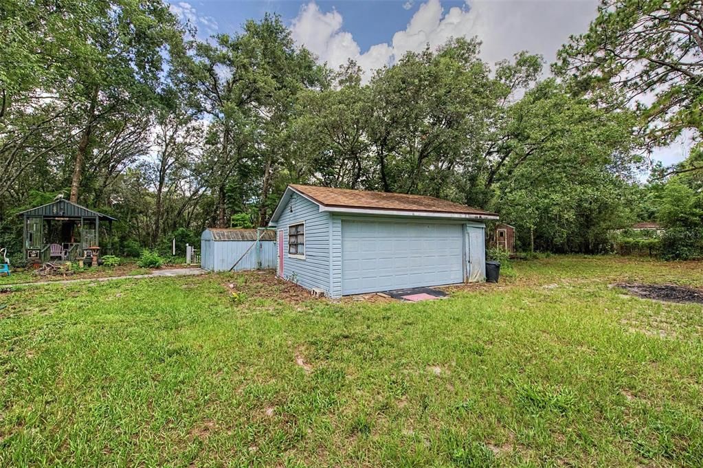 For Sale: $239,900 (3 beds, 2 baths, 1188 Square Feet)
