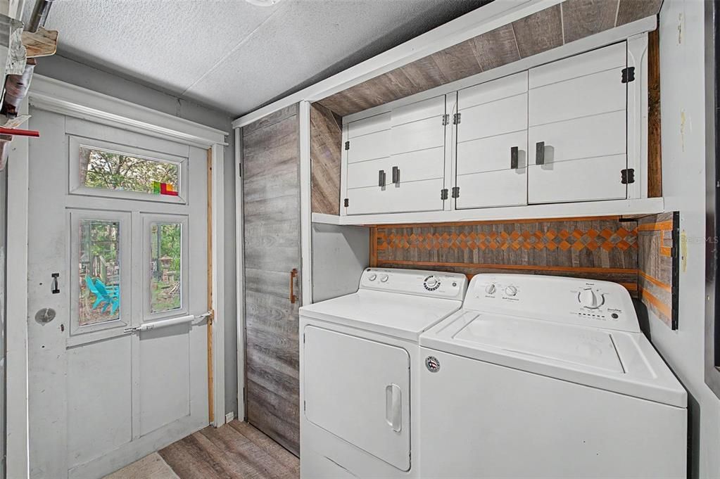 For Sale: $239,900 (3 beds, 2 baths, 1188 Square Feet)