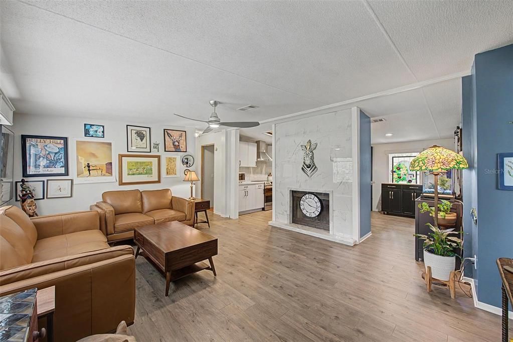 For Sale: $239,900 (3 beds, 2 baths, 1188 Square Feet)