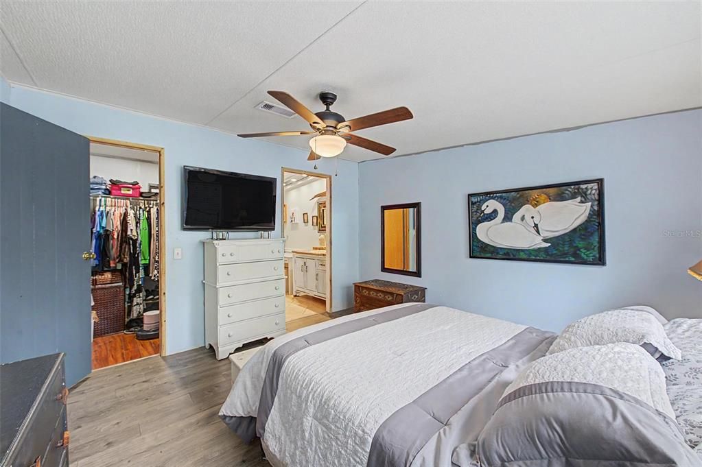 For Sale: $239,900 (3 beds, 2 baths, 1188 Square Feet)