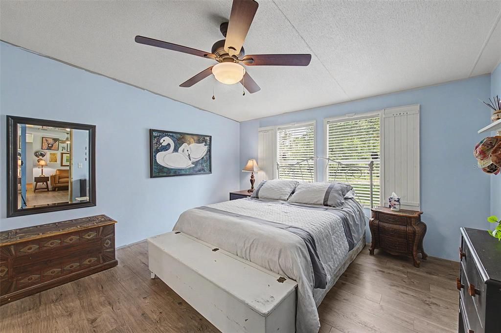 For Sale: $239,900 (3 beds, 2 baths, 1188 Square Feet)
