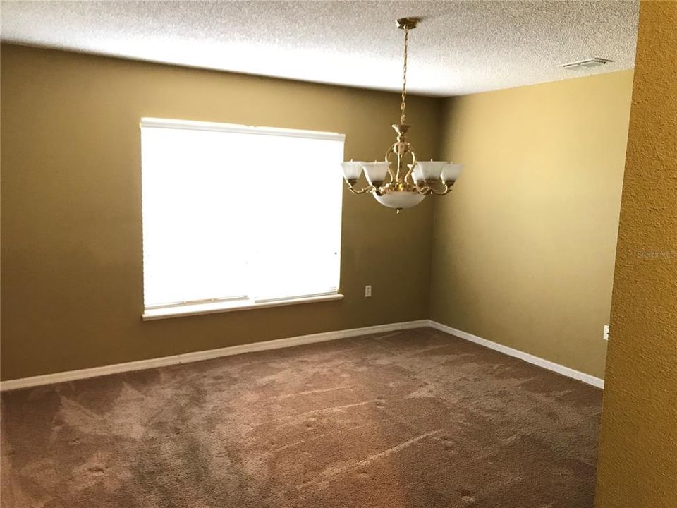 For Sale: $320,000 (4 beds, 2 baths, 2876 Square Feet)