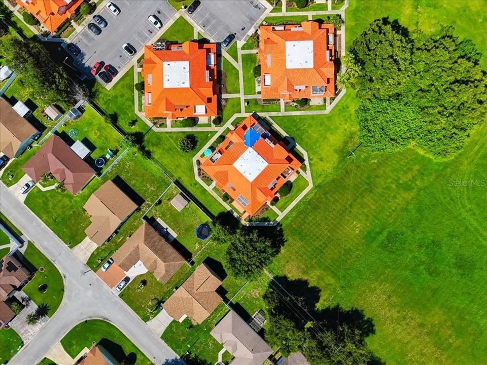 На продажу: $189,900 (2 спален, 2 ванн, 930 Квадратных фут)