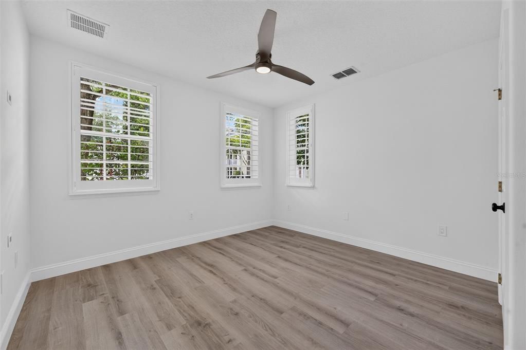Active With Contract: $715,000 (3 beds, 3 baths, 2094 Square Feet)