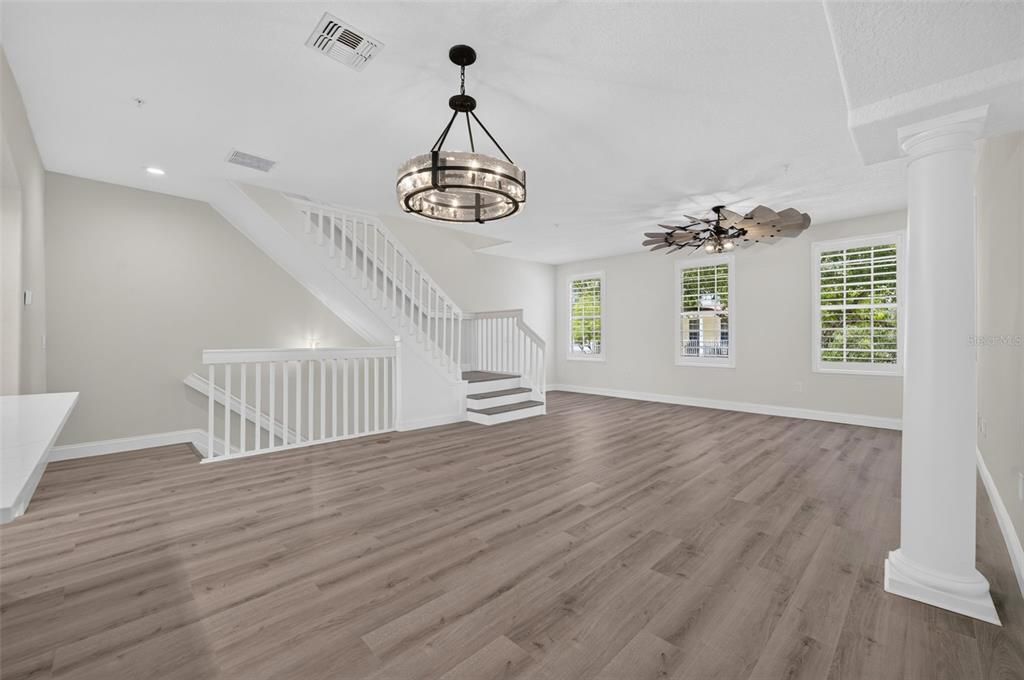 Active With Contract: $715,000 (3 beds, 3 baths, 2094 Square Feet)