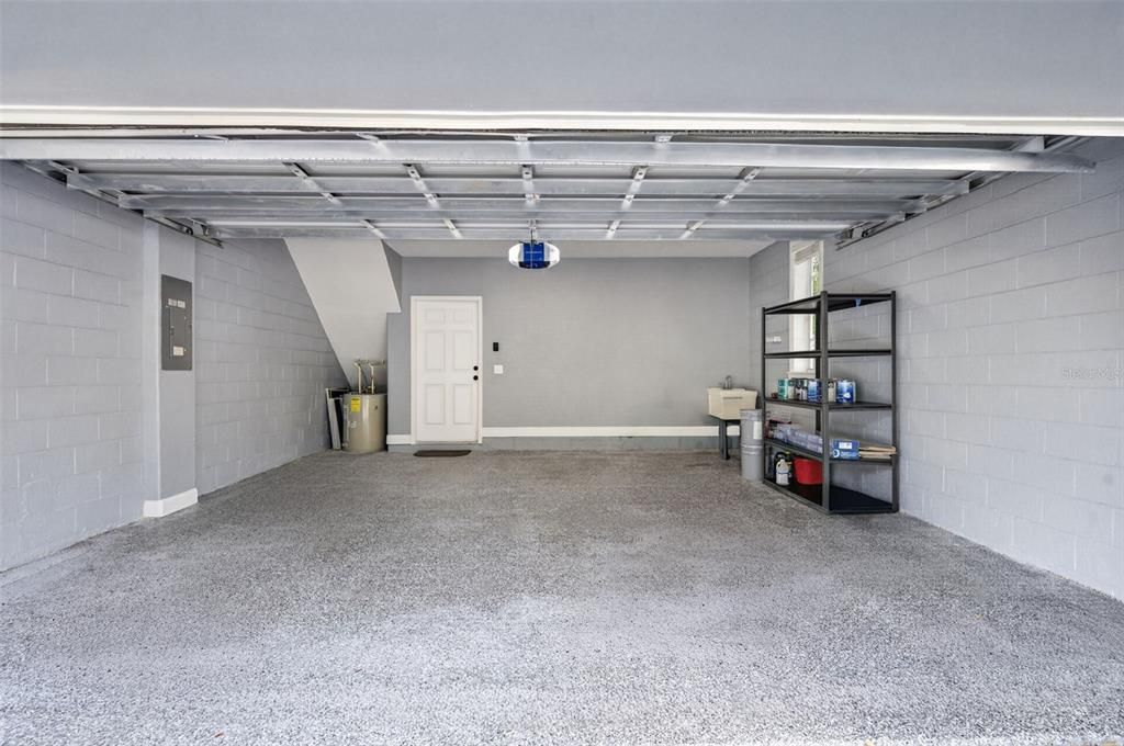 Active With Contract: $715,000 (3 beds, 3 baths, 2094 Square Feet)